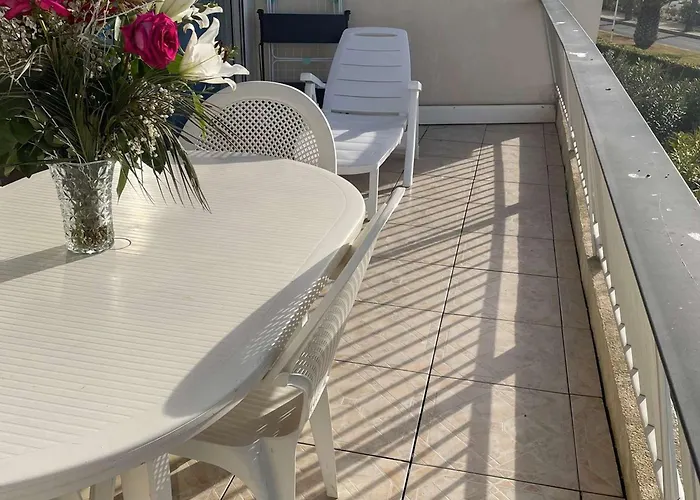 Apartment Cosy 4 Pers Avec Parking A Port Camargue - Fr-1-731-103 *